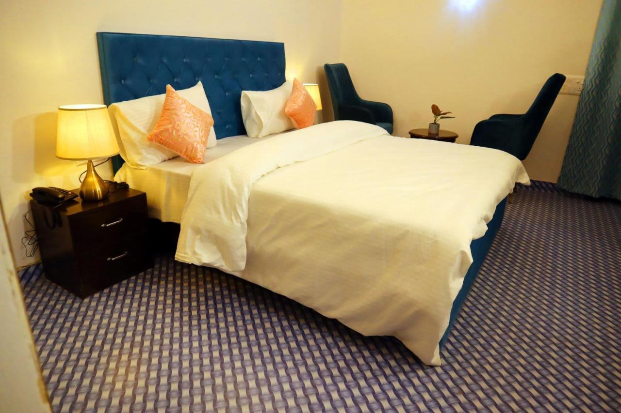 Jay Ally - Boutique Hotel Neu-Delhi Exterior foto